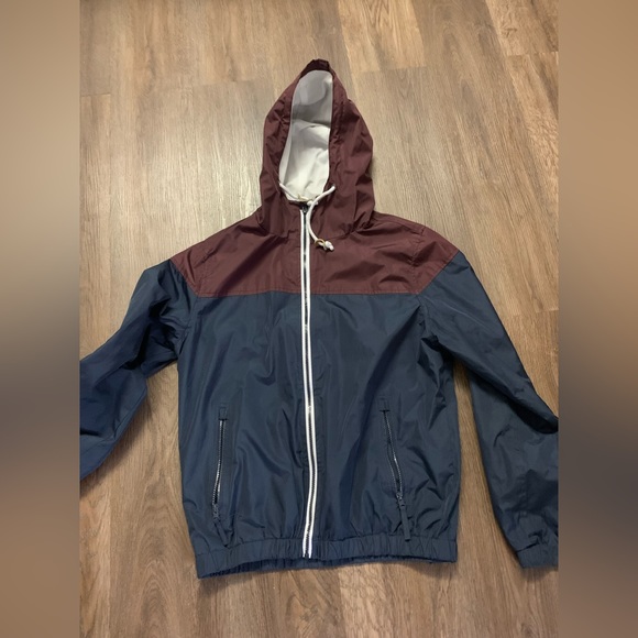 Wind-breaker - Picture 3 of 4